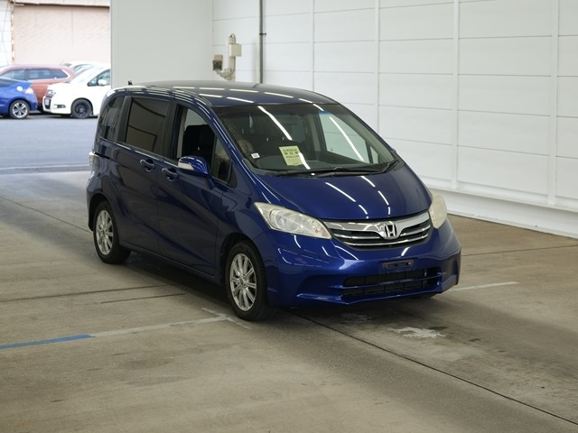 HONDA FREED 2013