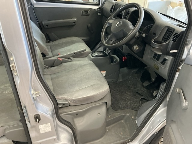 NISSAN CLIPPER VAN 2011