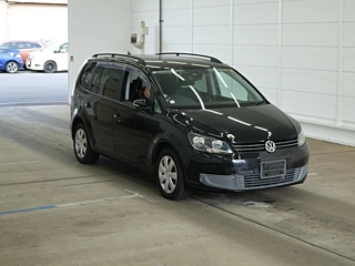 VOLKSWAGEN GOLF TOURAN 2012