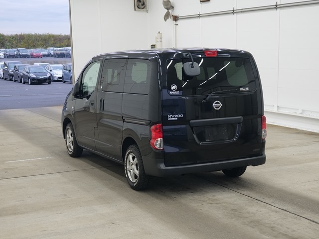 NISSAN NV200 2012
