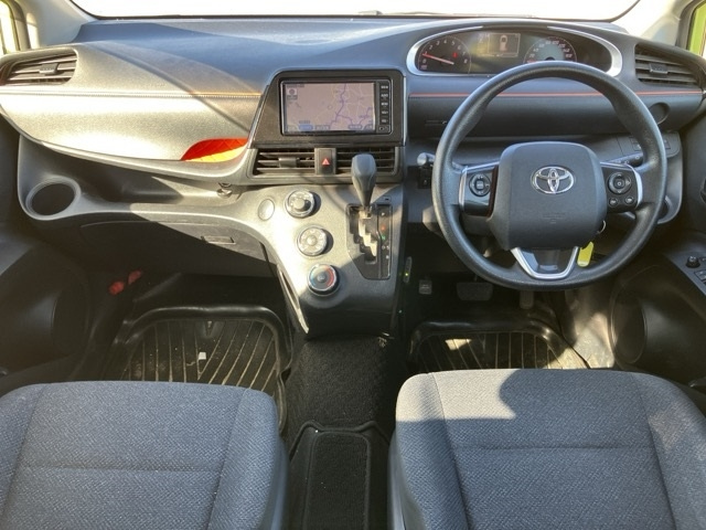 TOYOTA SIENTA 2018