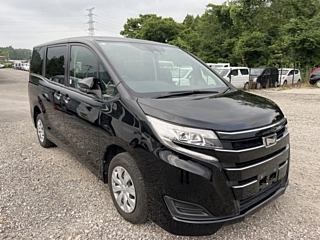 TOYOTA NOAH 2021