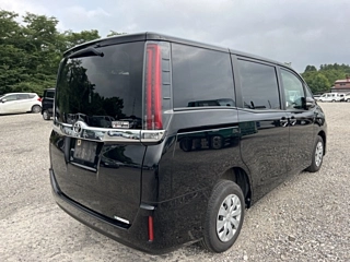 TOYOTA NOAH 2021