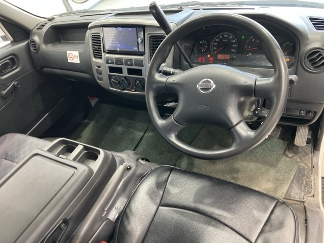 NISSAN CARAVAN VAN 2009