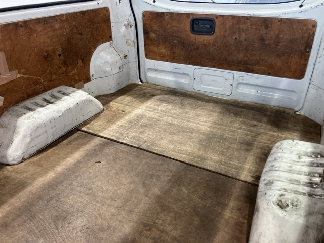 NISSAN CARAVAN VAN 2009