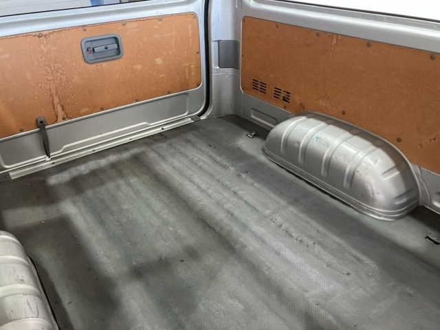 TOYOTA HIACE VAN 2009