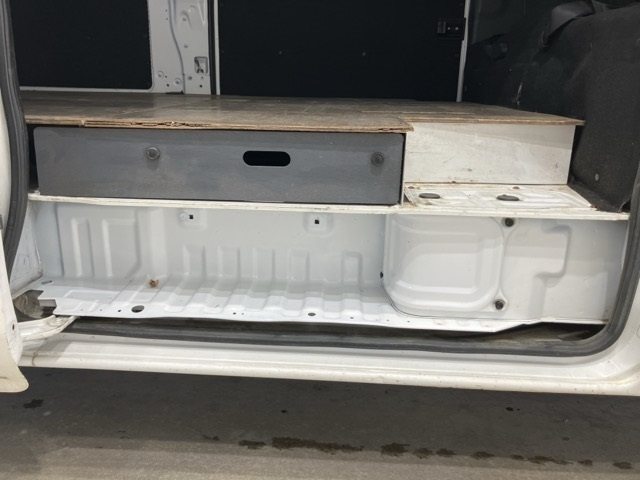 NISSAN CARAVAN VAN 2014