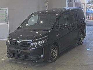 TOYOTA VOXY 2014