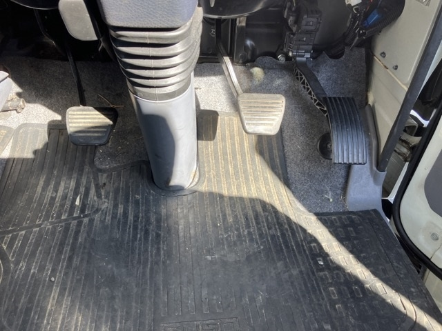 MITSUBISHI CANTER 2013