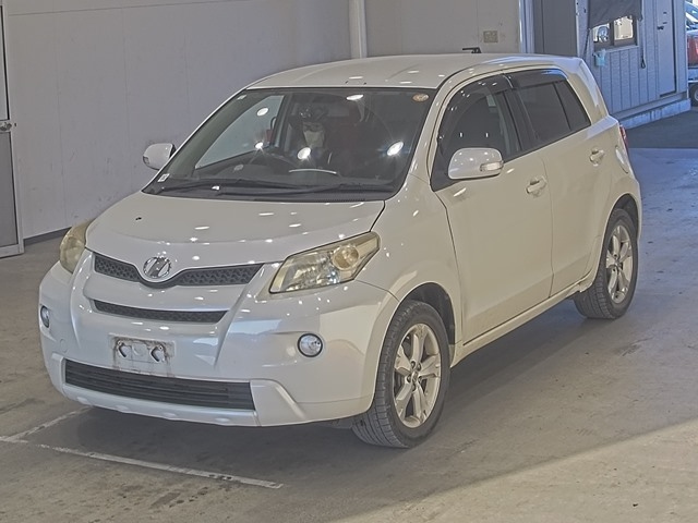 TOYOTA IST 2009