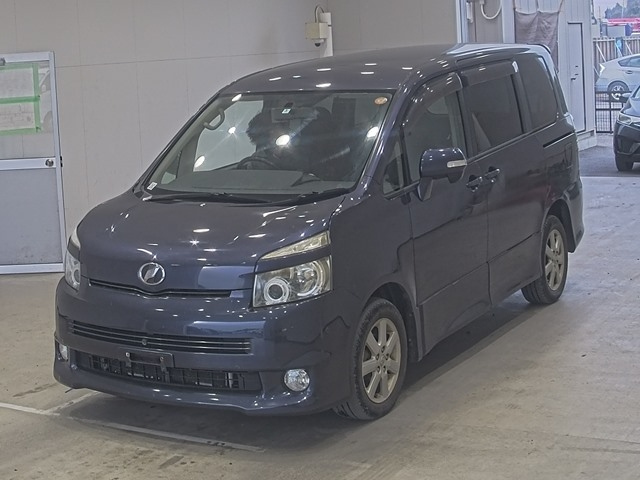 TOYOTA VOXY 2008