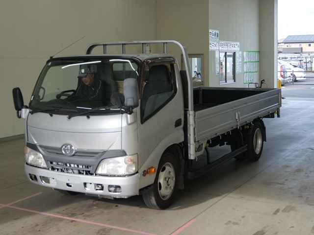 TOYOTA DYNA 2012