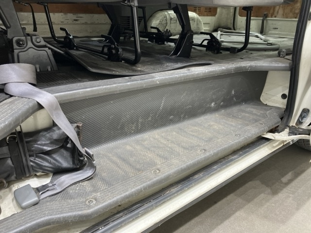 TOYOTA HIACE VAN 2010