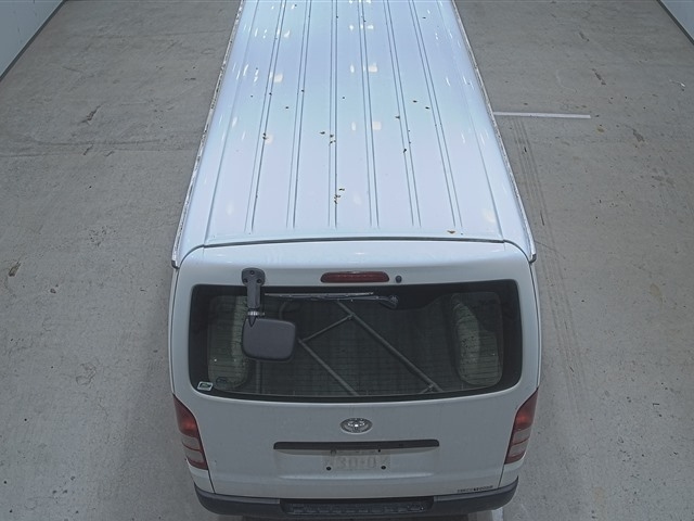 TOYOTA HIACE VAN 2010