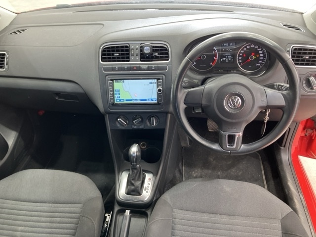 VOLKSWAGEN POLO 2014