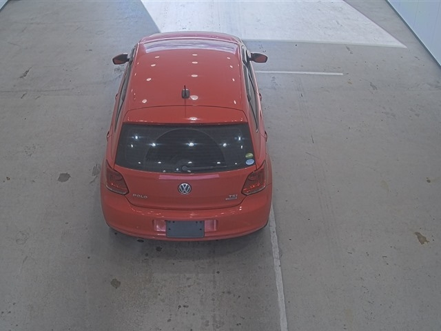 VOLKSWAGEN POLO 2014
