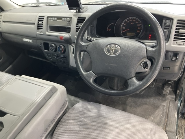 TOYOTA REGIUS ACE VAN 2009