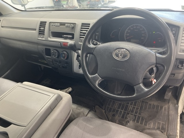 TOYOTA HIACE VAN 2008