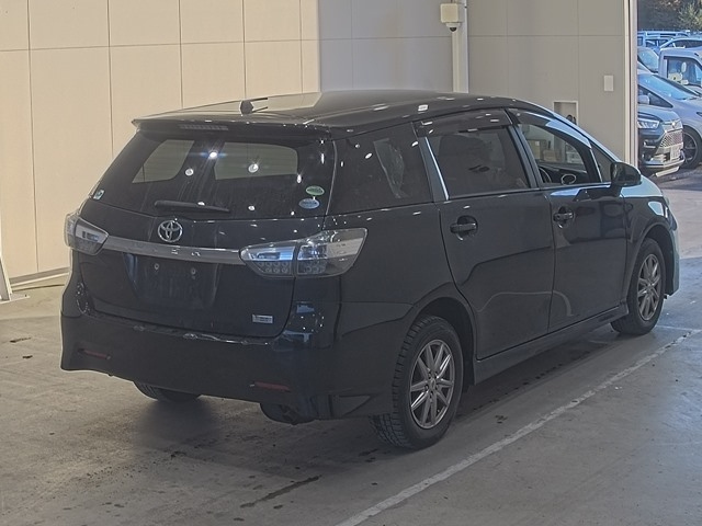 TOYOTA WISH 2012