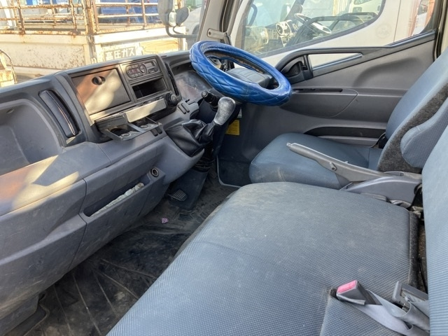 MITSUBISHI CANTER 2015