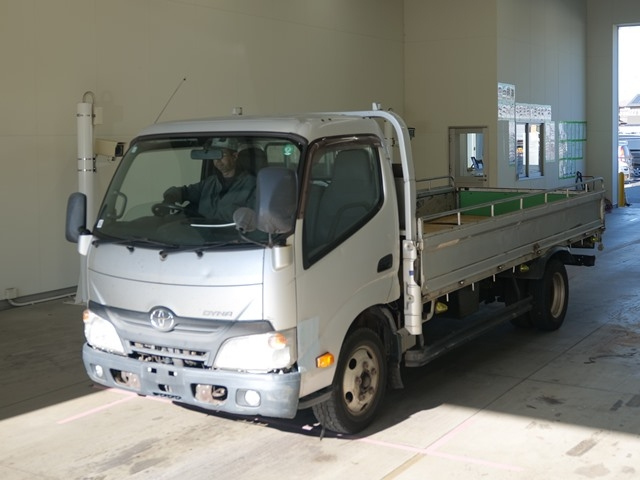 TOYOTA DYNA 2016