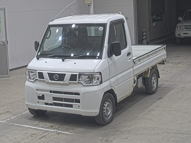 NISSAN CLIPPER TRUCK 2013