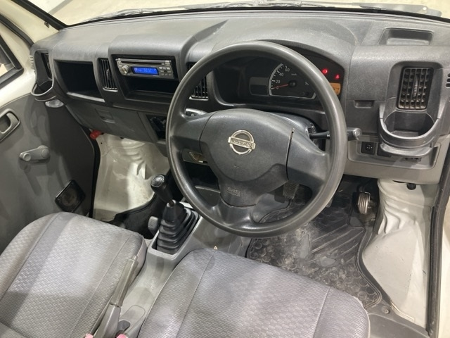 NISSAN CLIPPER TRUCK 2013