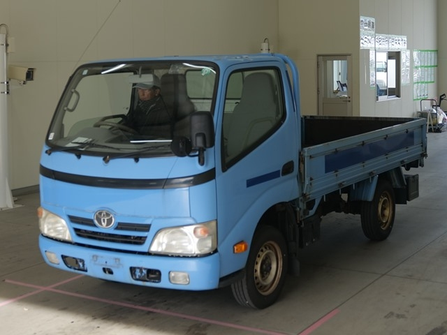 TOYOTA DYNA 2012
