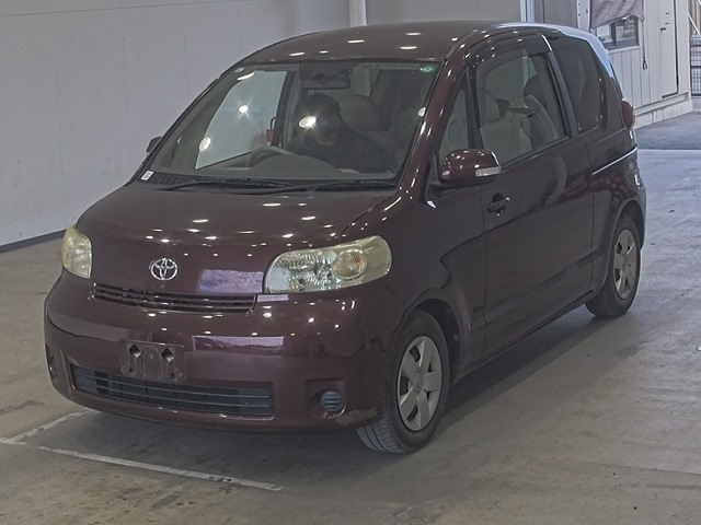 TOYOTA PORTE 2011