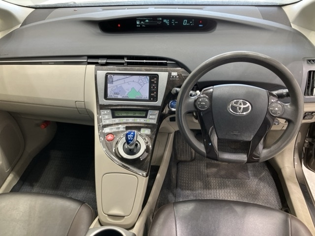 TOYOTA PRIUS 2013
