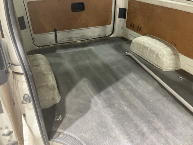 TOYOTA HIACE VAN 2011