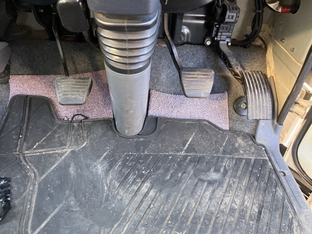 MITSUBISHI CANTER 2015