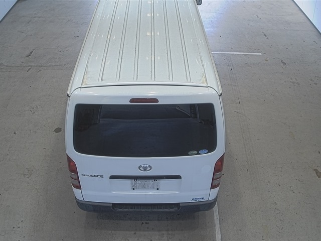 TOYOTA HIACE VAN 2015