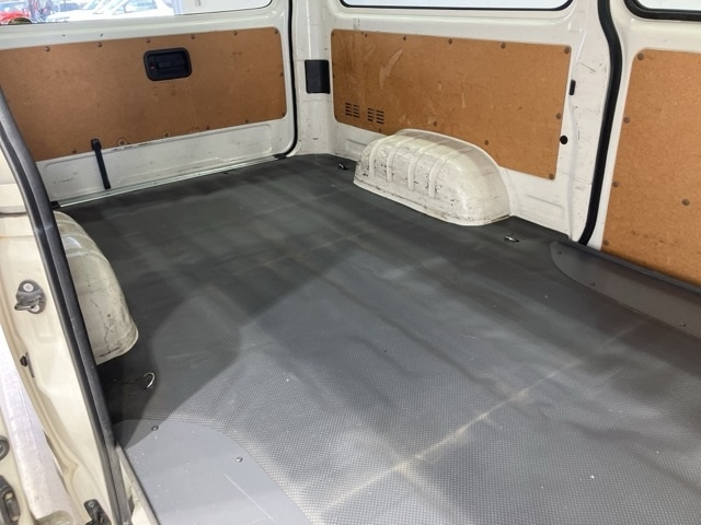 TOYOTA HIACE VAN 2015