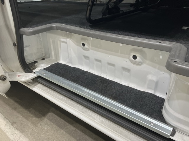 NISSAN CARAVAN VAN 2017