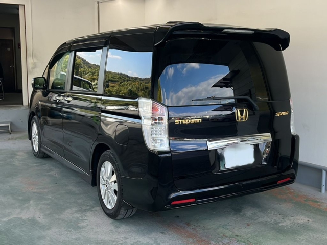 HONDA STEP WAGON 2011