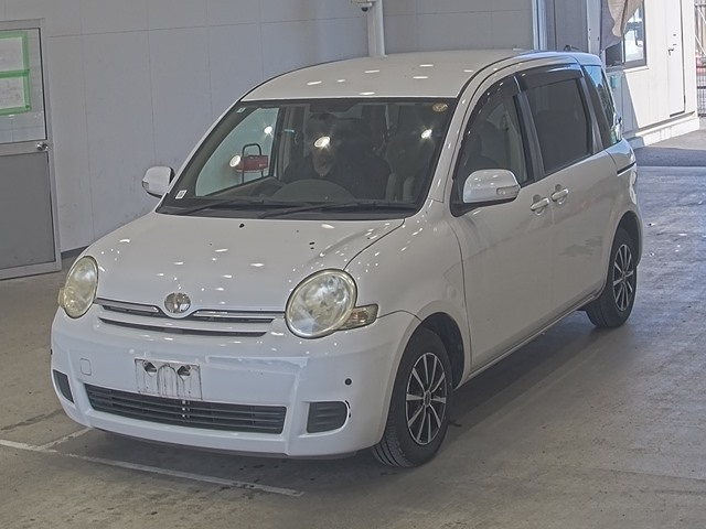 TOYOTA SIENTA 2010