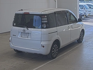 TOYOTA SIENTA 2010