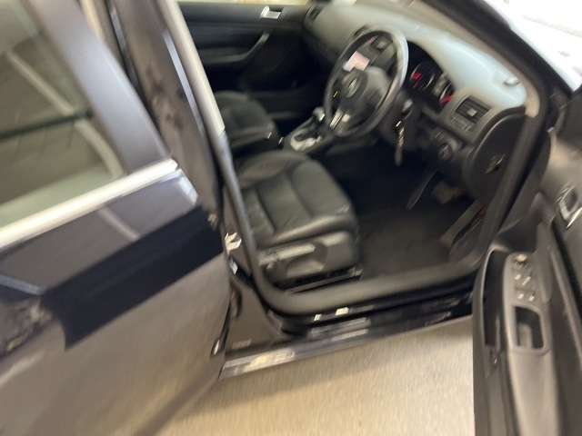 VOLKSWAGEN JETTA 2010