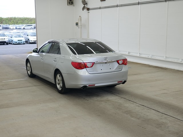 TOYOTA MARK X 2011