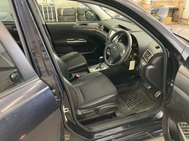 SUBARU EXIGA 2012
