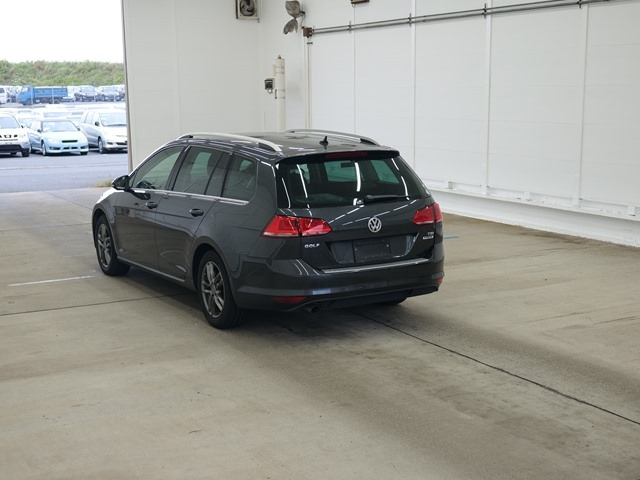VOLKSWAGEN GOLF VARIANT 2016
