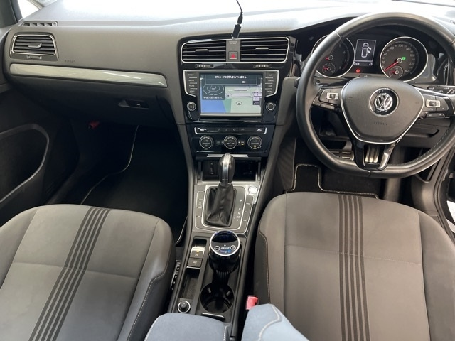 VOLKSWAGEN GOLF VARIANT 2016