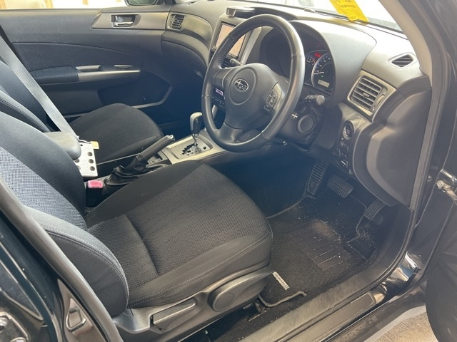 SUBARU FORESTER 2011