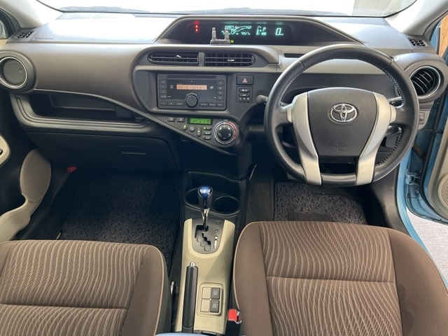 TOYOTA AQUA 2012