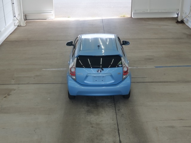 TOYOTA AQUA 2012