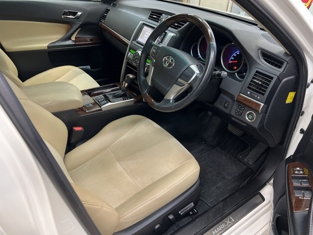 TOYOTA MARK X 2012