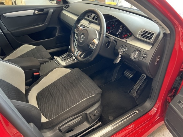 VOLKSWAGEN PASSAT VARIANT 2014