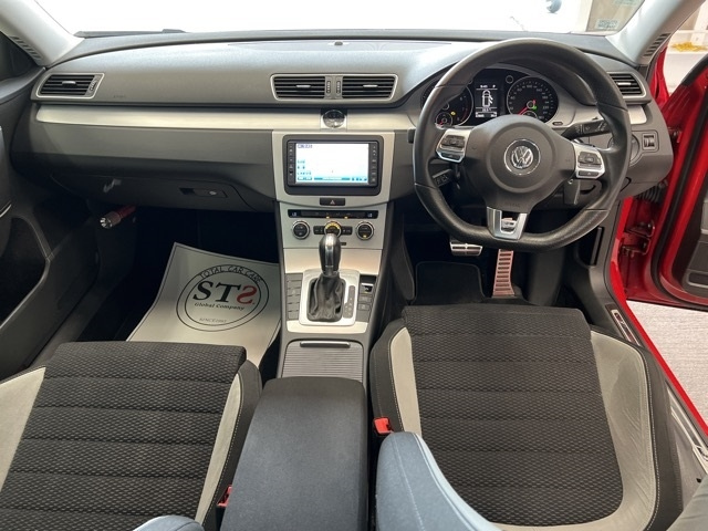 VOLKSWAGEN PASSAT VARIANT 2014