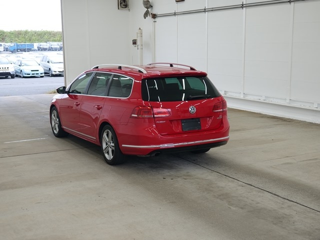 VOLKSWAGEN PASSAT VARIANT 2014